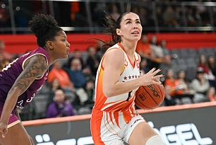 UMMC rout NIKA at home