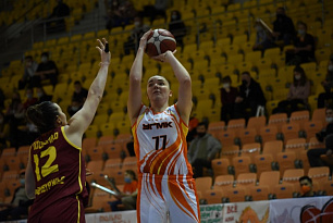 UMMC swept aside Nadezhda Orenburg 