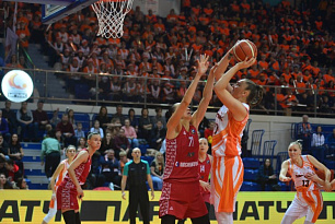 UMMC on the road crushed MBA: Vadeeva and Stewart together took 48 points and 30 rebounds 