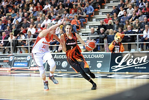 UMMC defeated Bourges Basket on the road