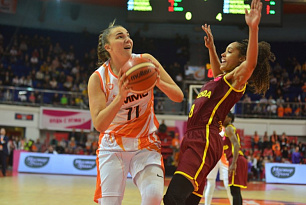 Maria Vadeeva ERUPTS for 30 POINTS to lead UMMC to the win!